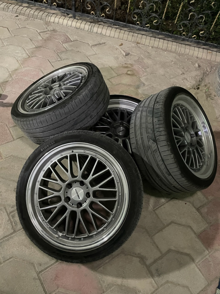 Шины летние Pirelli 235/40 R19, литые диски BBS 8Jx19 ET38 5x114,3 на ...