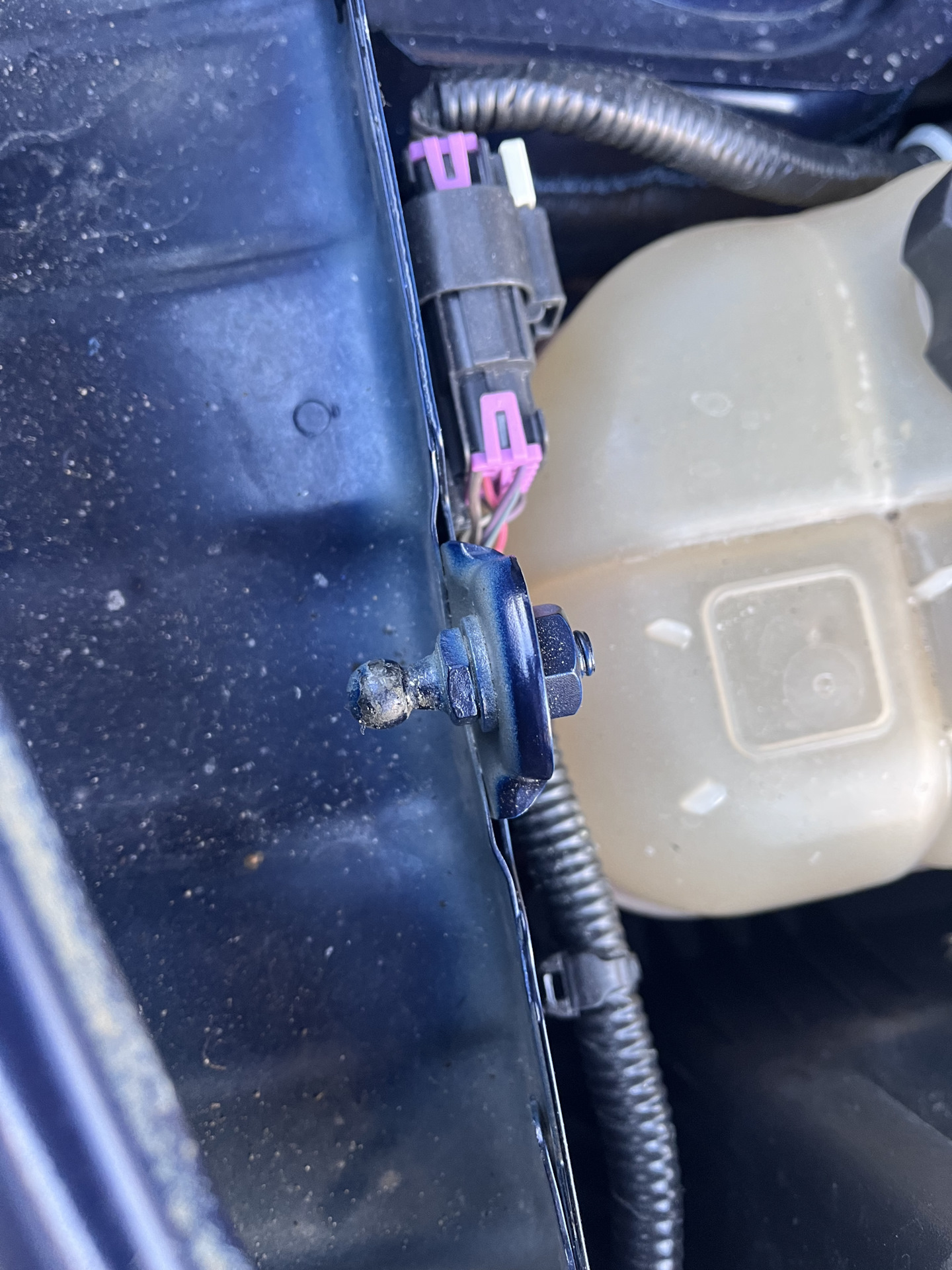 Амортизатор капота замена на аналог, гофра глушителя размер. — Jeep ...