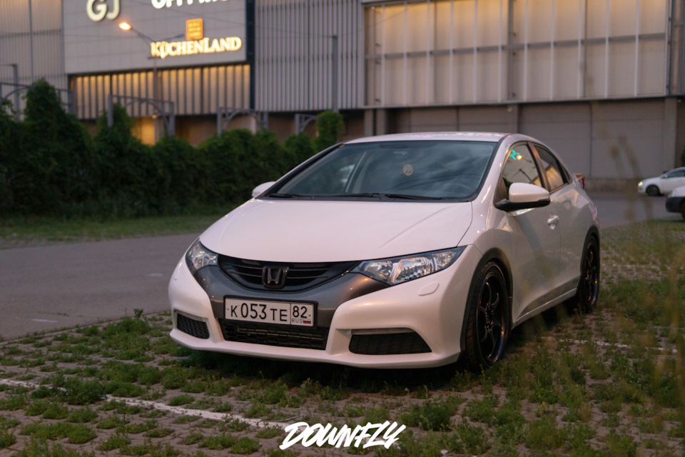 Honda Civic 9 generation 5D fk2 — Honda Civic Hatchback (9G)