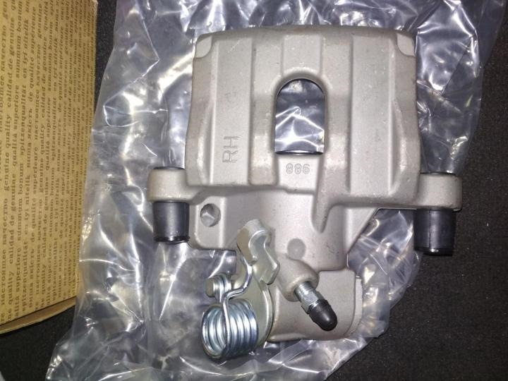 Обслуживание тормозов — Ford Focus Hatchback II, 1,6 л, 2005 года ...