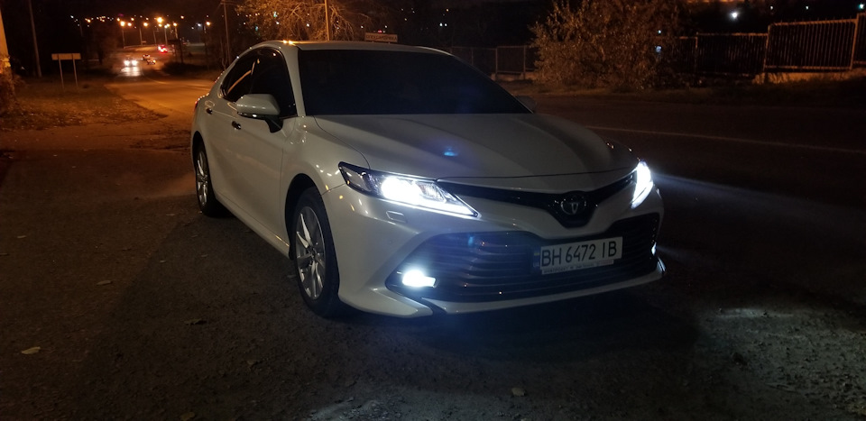 Камри 70 ночью фото Наглый ход спланирован -транспорт затонирован - Toyota Camry (XV70), 2,5 л, 2018