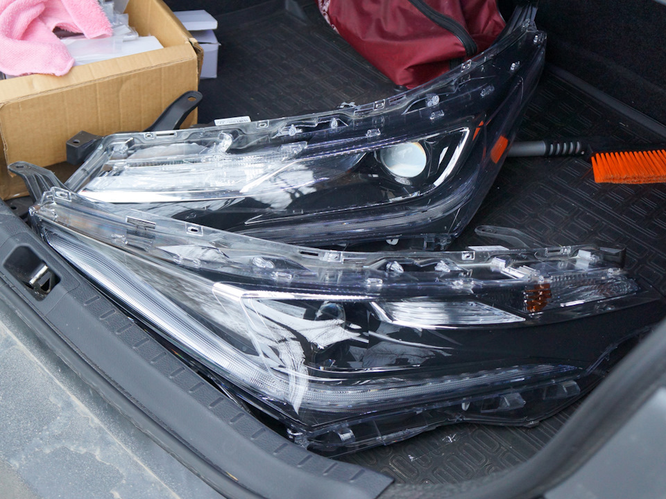 Фара левая и правая Corolla 180 Full Led рестайл на Toyota Corolla (160). Б/у 22