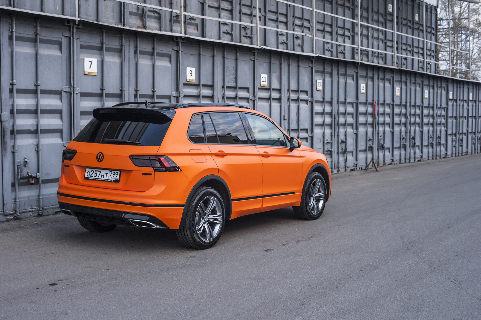 Volkswagen Tiguan 2020 новый оранжевый