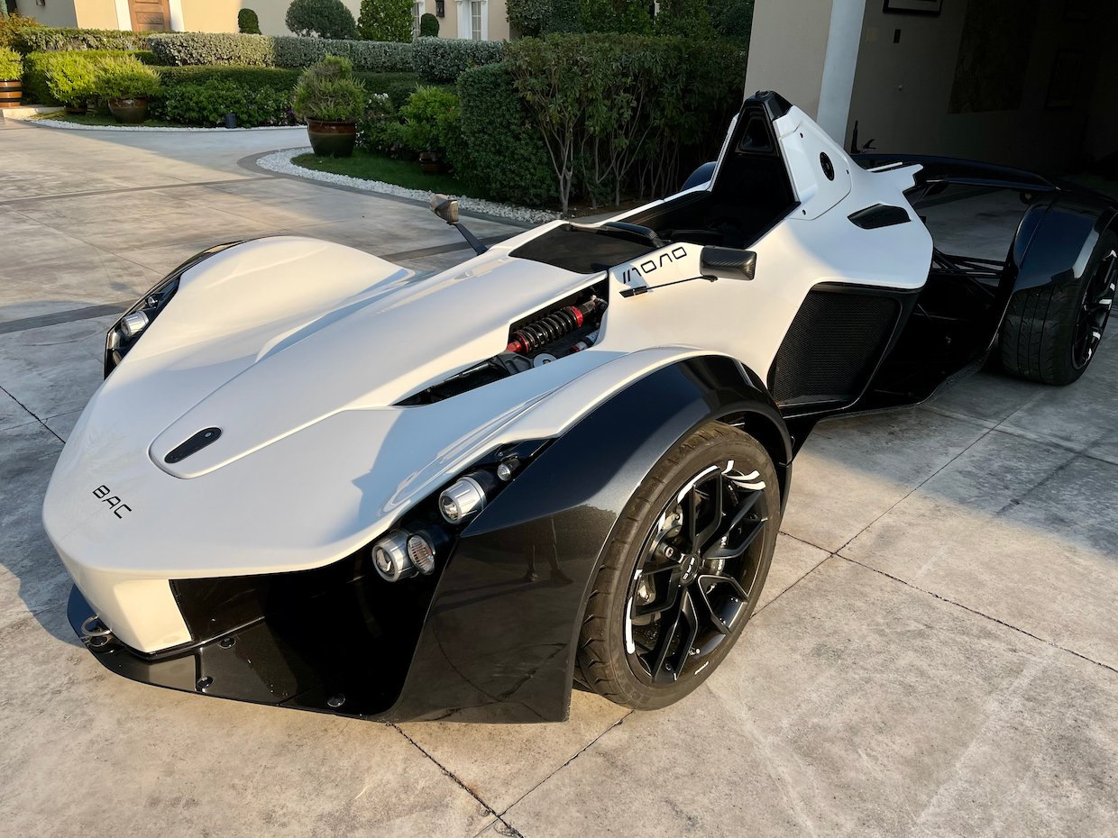 Моно авто. 2015 Bac mono. Bac mono 2. Автомобиль Bac mono. Одноместный спорткар.