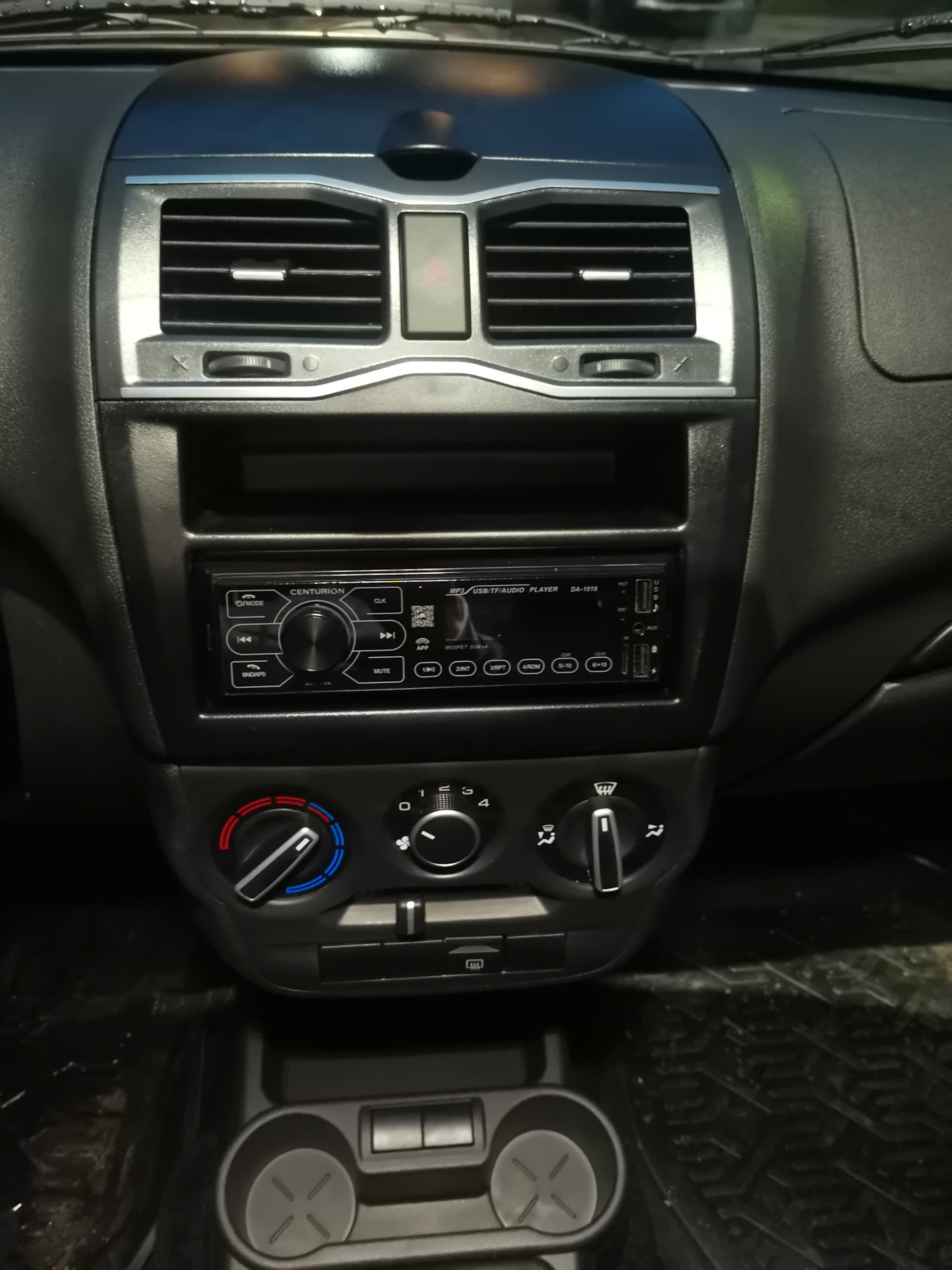 Установка магнитолы — Lada Гранта Лифтбек (2G), 1,6 л, 2023 года ...