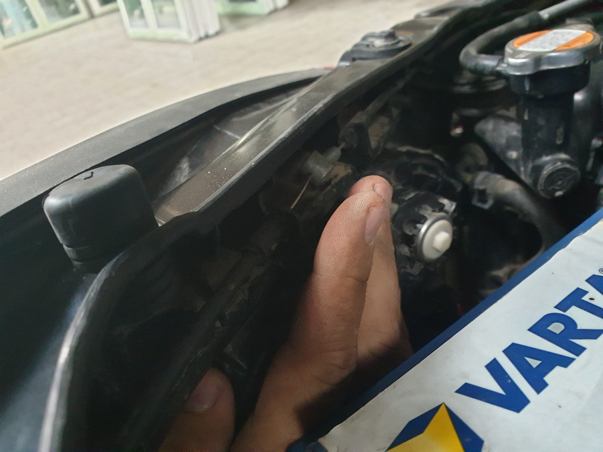 Вскрытие капота — Hyundai Elantra (4G), 1,6 л, 2008 года | своими ...