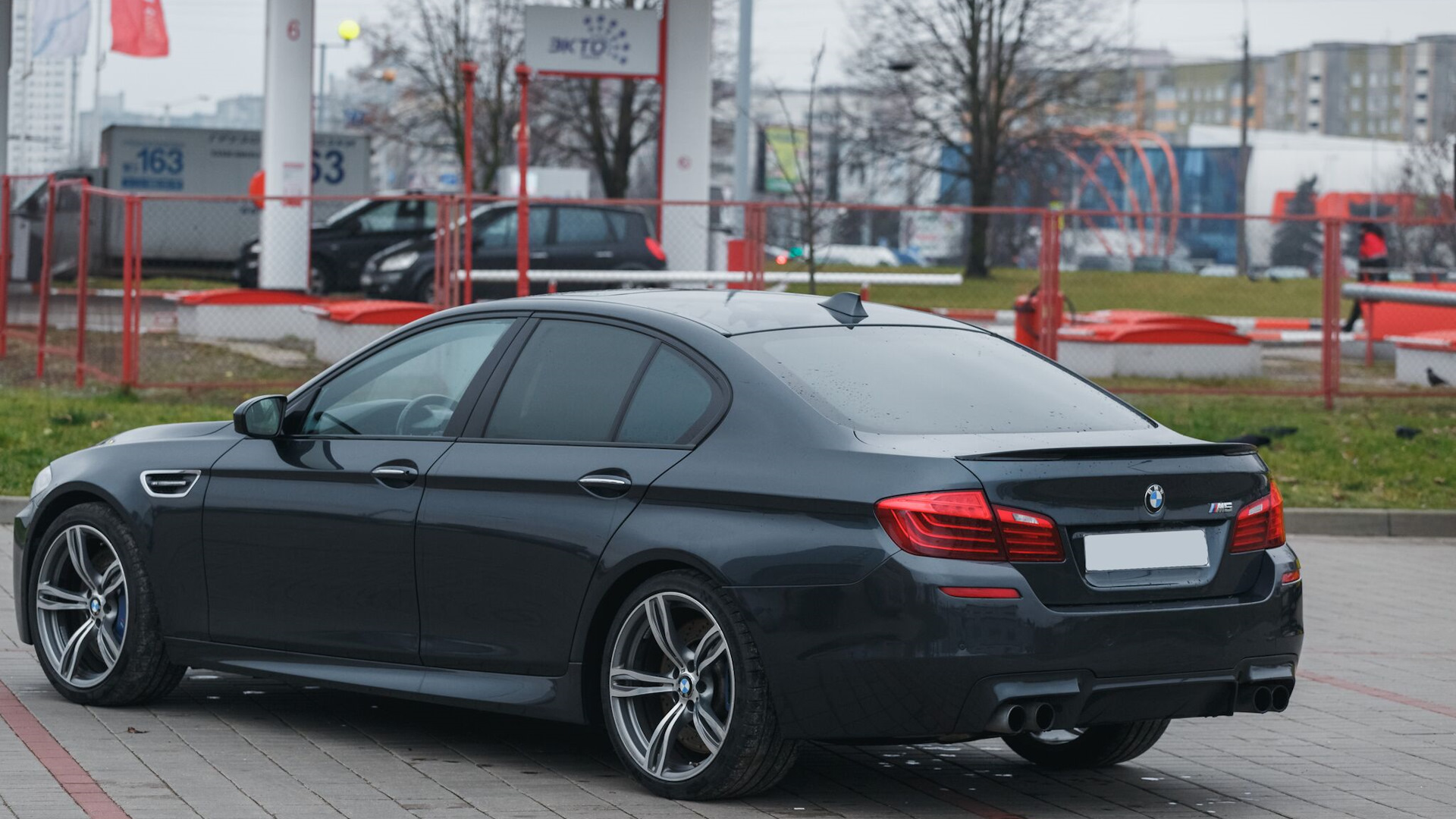 BMW m5 f10 Black