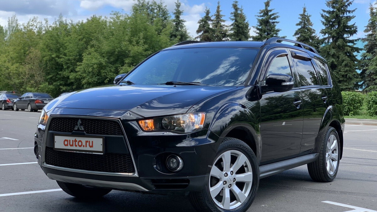 Mitsubishi Outlander матовый