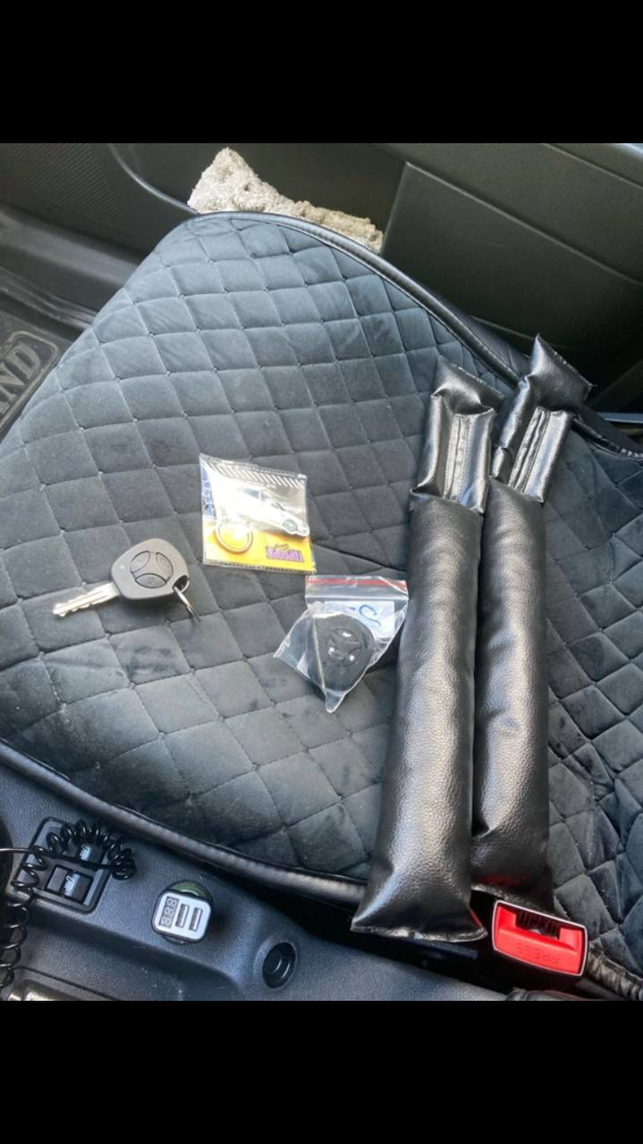 Кнопка открытия багажника, и приятные мелочи) — Lada Приора седан, 1,6 ...