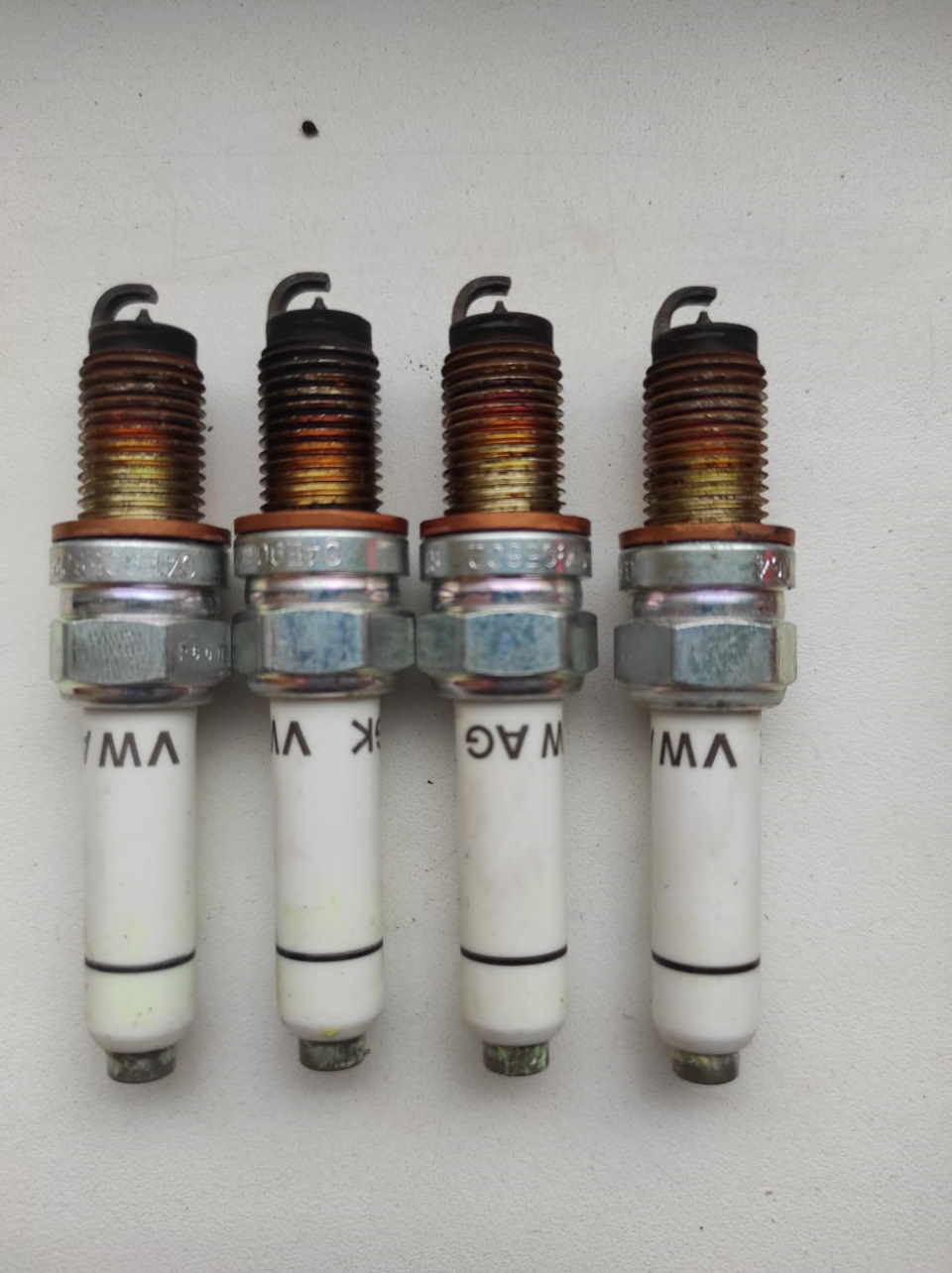 04E905602 Свеча зажигания VAG | Запчасти на DRIVE2