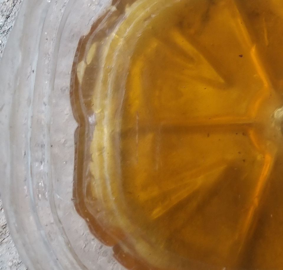 Цвет слитой жидкости — KIA Sorento (2G)