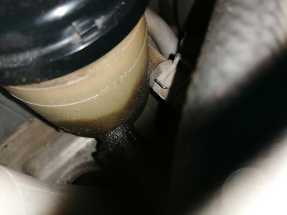 Верхний шланг радиатора замена — Hyundai Sonata IV (EF), 2 л, 2005 года ...