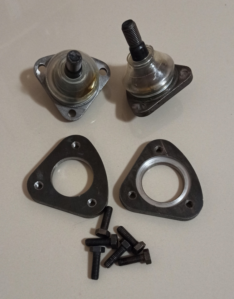 Проставки под сменные шаровые на Toyota HiAce (H100), Toyota Grand ...