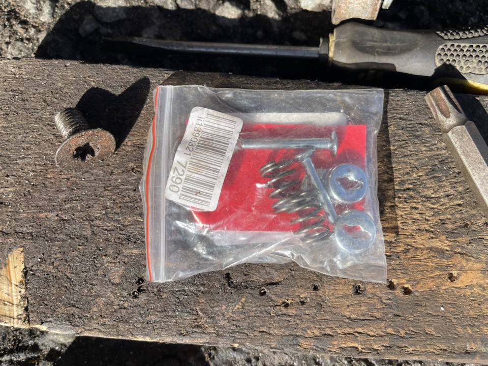 Фото в бортжурнале Rover 75. Запчасти на фото: 1390321