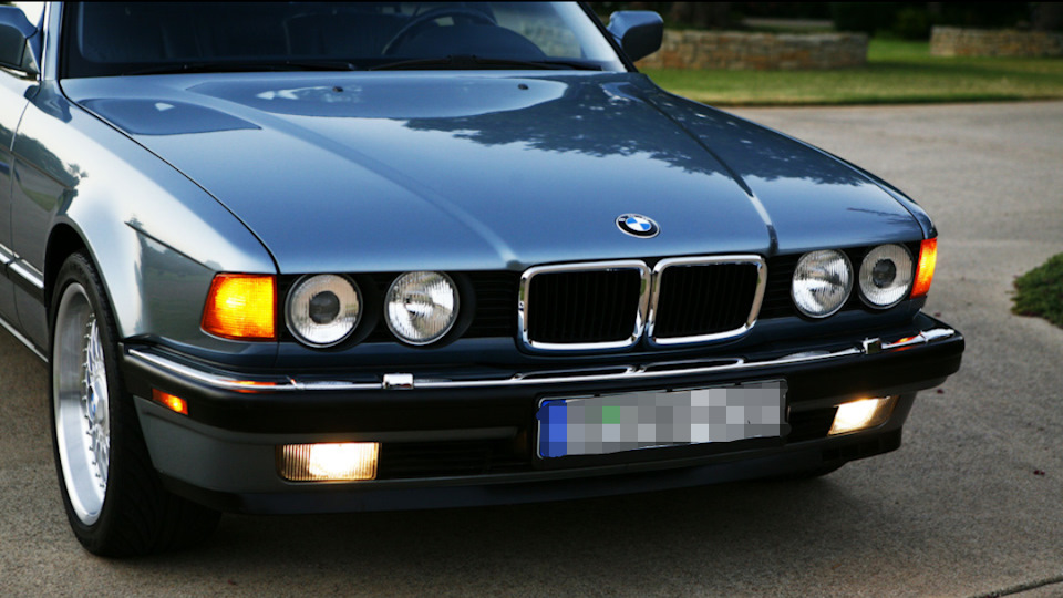 BMW e32 зеленая