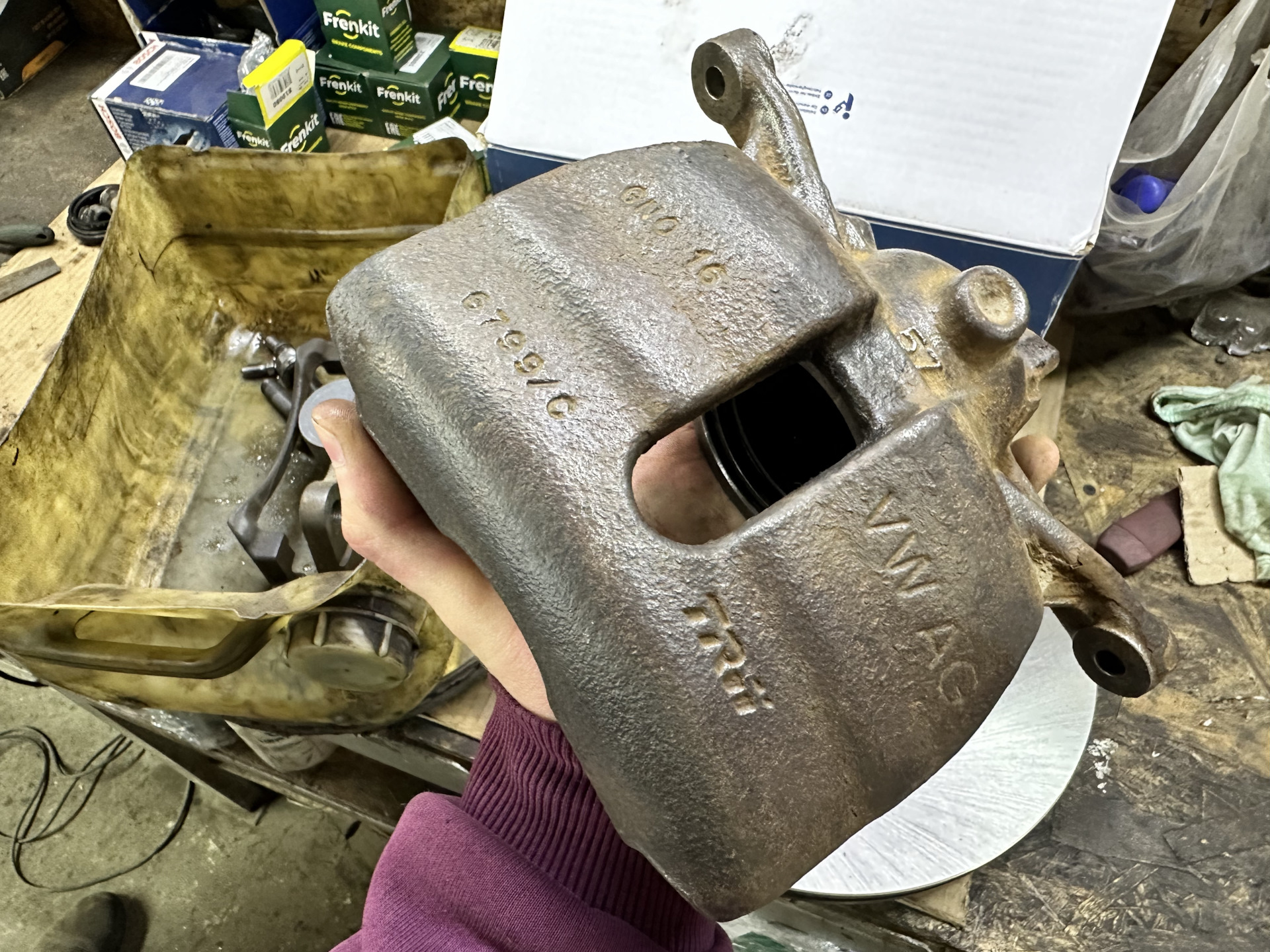 автомобильный генератор постоянного тока. первый радиоприемник попова строение. принцип работы атомной электростанции схема. схема щеточного электродвигателя постоянного тока. конструкция электромагнитных устройств.