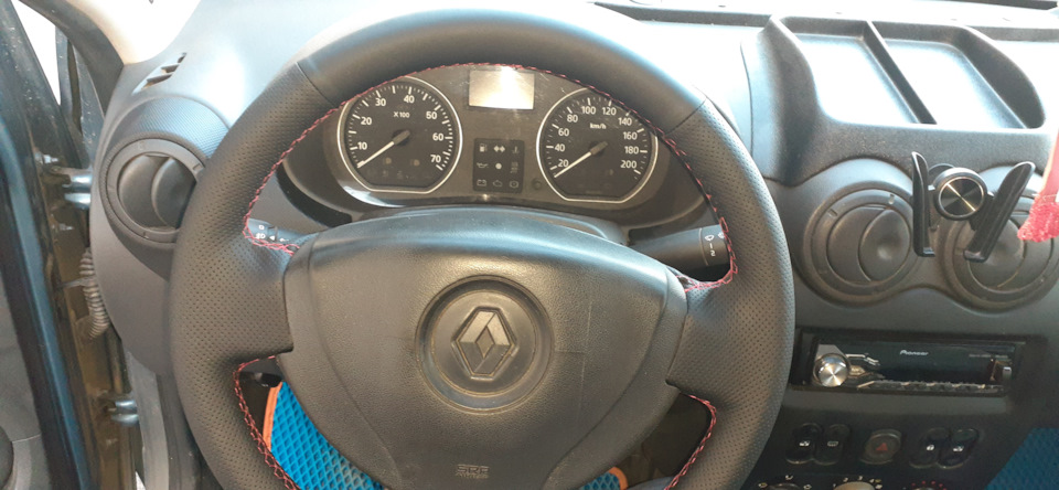 Оплетка руля Рено Логан — Renault Logan (1G), 1,6 л, 2010 года ...