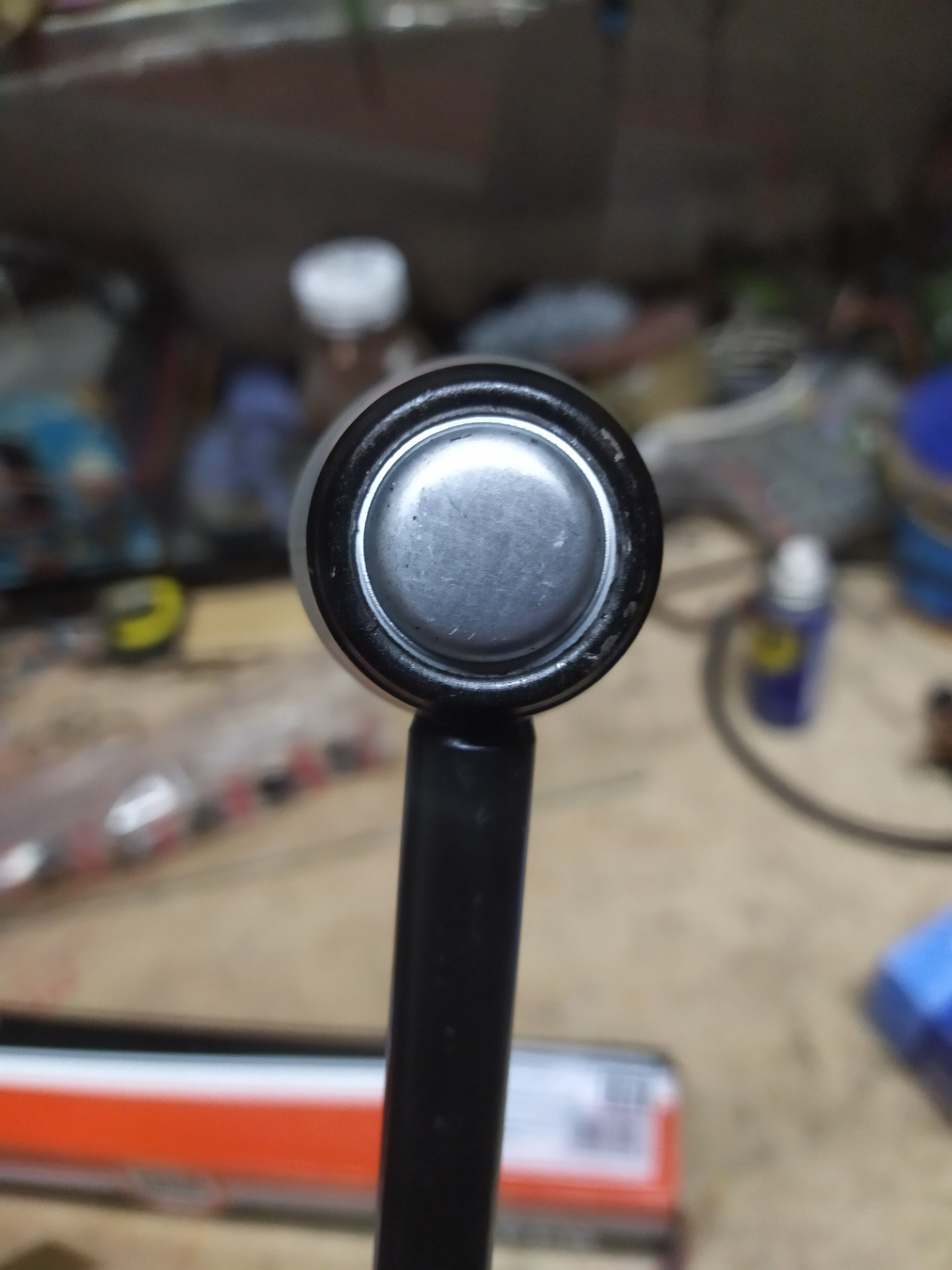 Заменил тяги стабилизации, теперь тихо. Гремело и стучало так как-будто ...