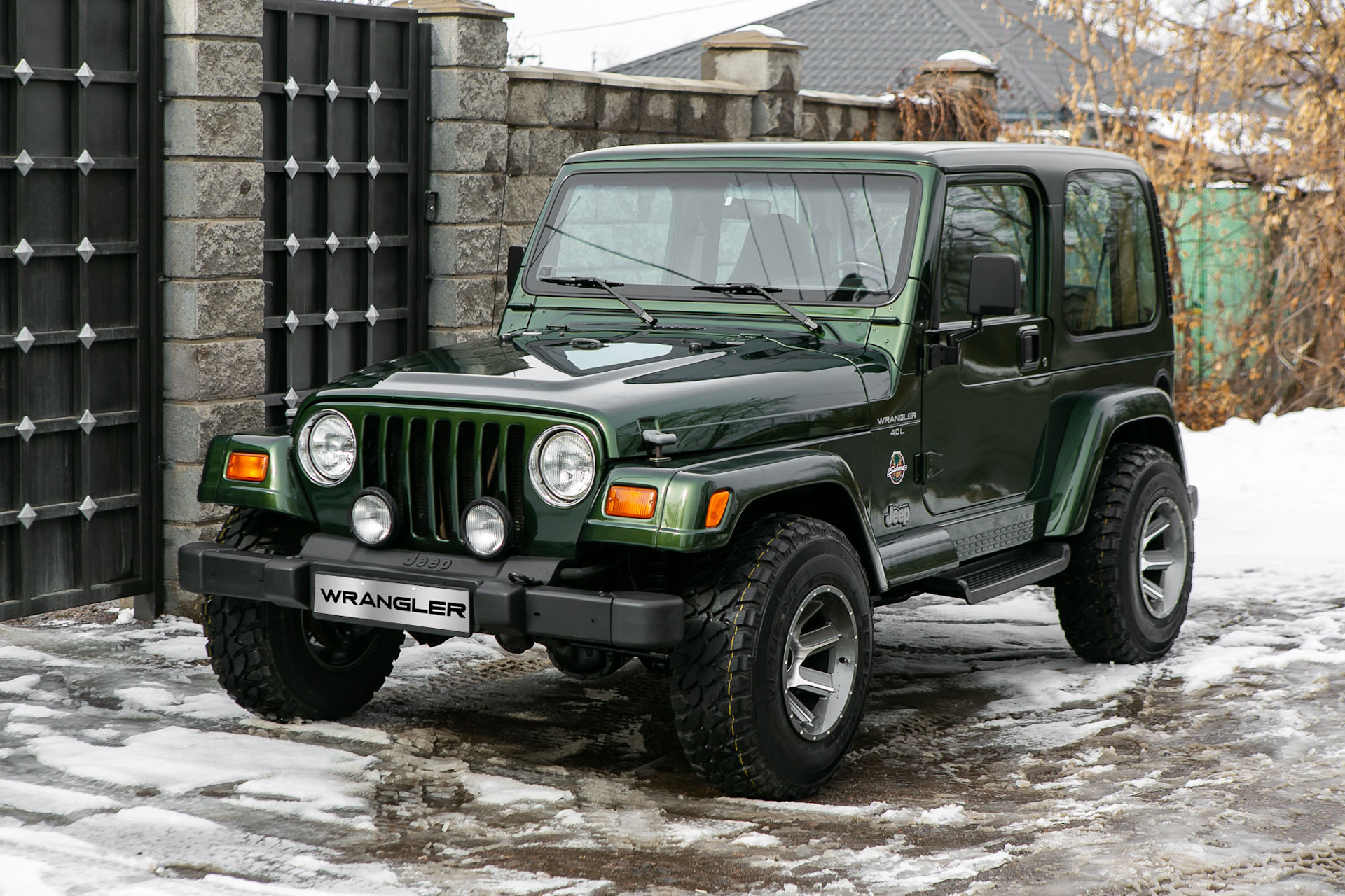 1997 jeep wrangler fan only works on high