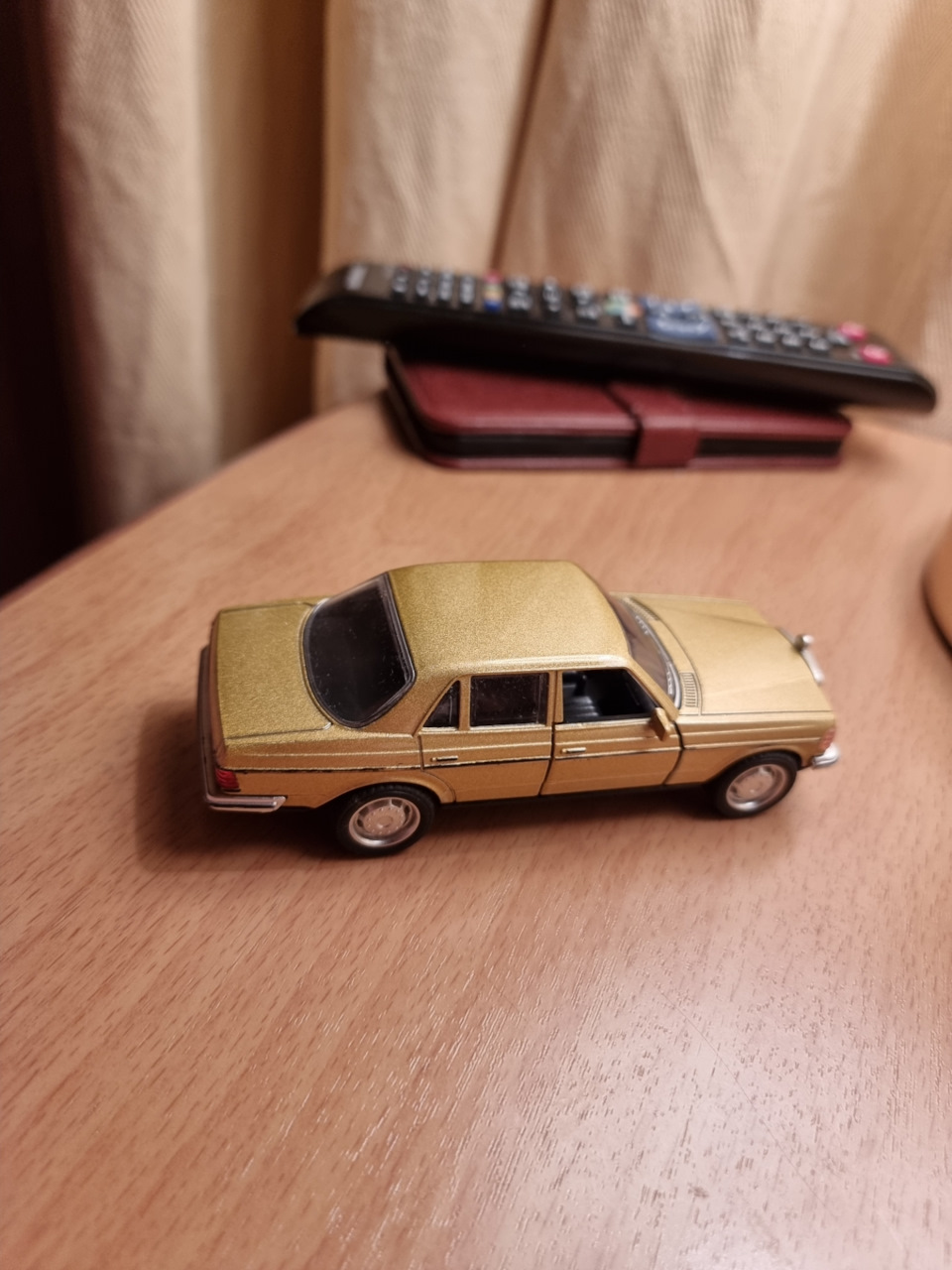 Моделька — Mercedes-Benz W123, 3,2 л, 1983 года | аксессуары | DRIVE2