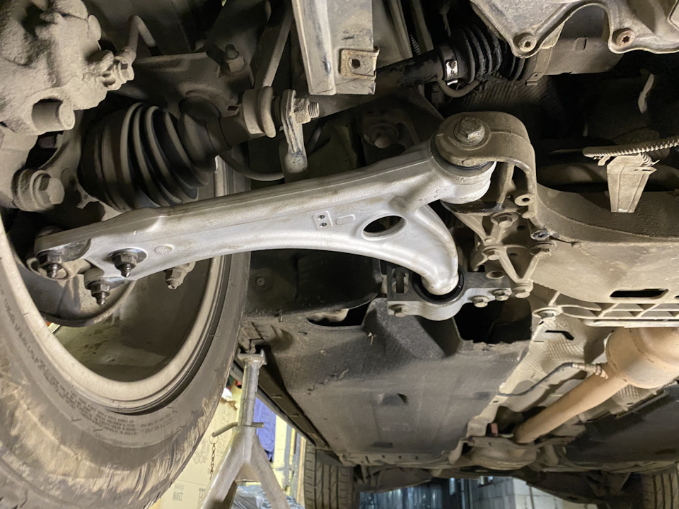 Подвеска ауди q3. Кватро подвеска ауди рс 3. Audi q3 подвеска. Audi q3 подвеска. Передняя подвеска ауди ку 3.