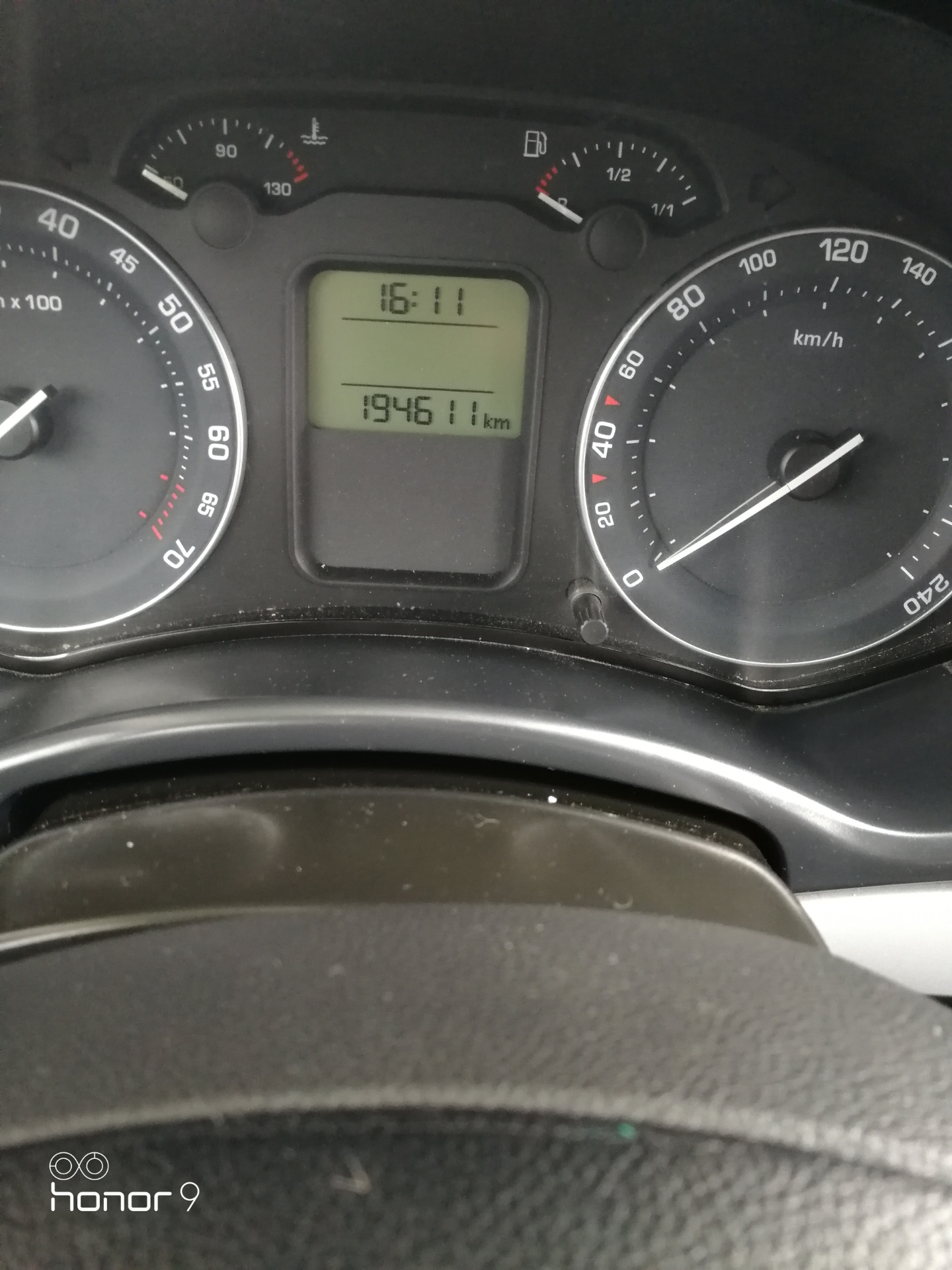 Салонный фильтр — Skoda Octavia A5 Mk2, 1,6 л, 2008 года | плановое ТО ...