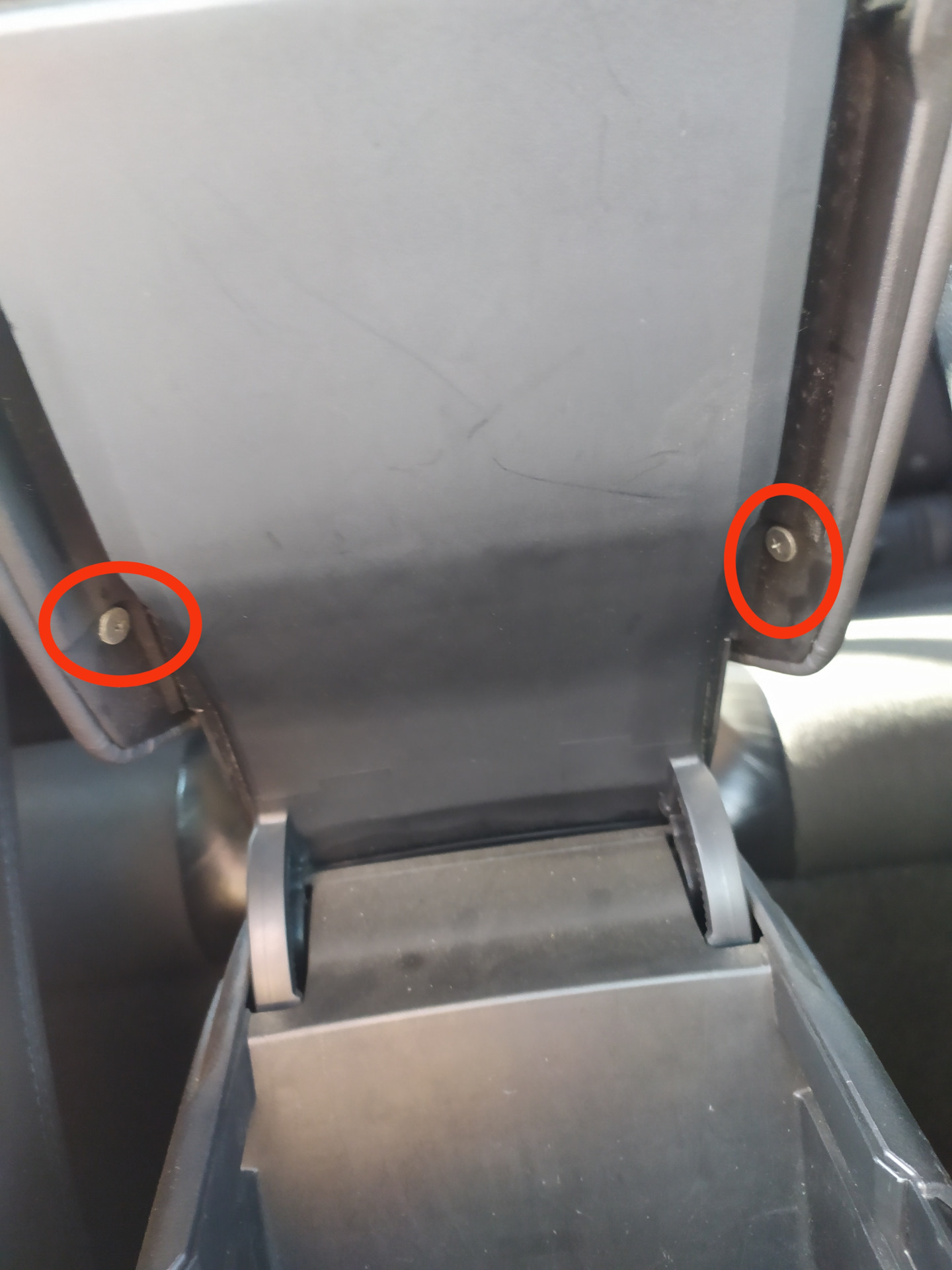 Убираем люфт подлокотника - Honda Accord (8G), 2 л, 2008 года своими руками DRIV