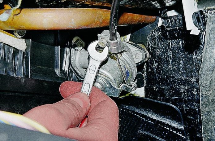 Кран печки 2106 где находится Кран отопителя Toyota в Ниву - DRIVE2
