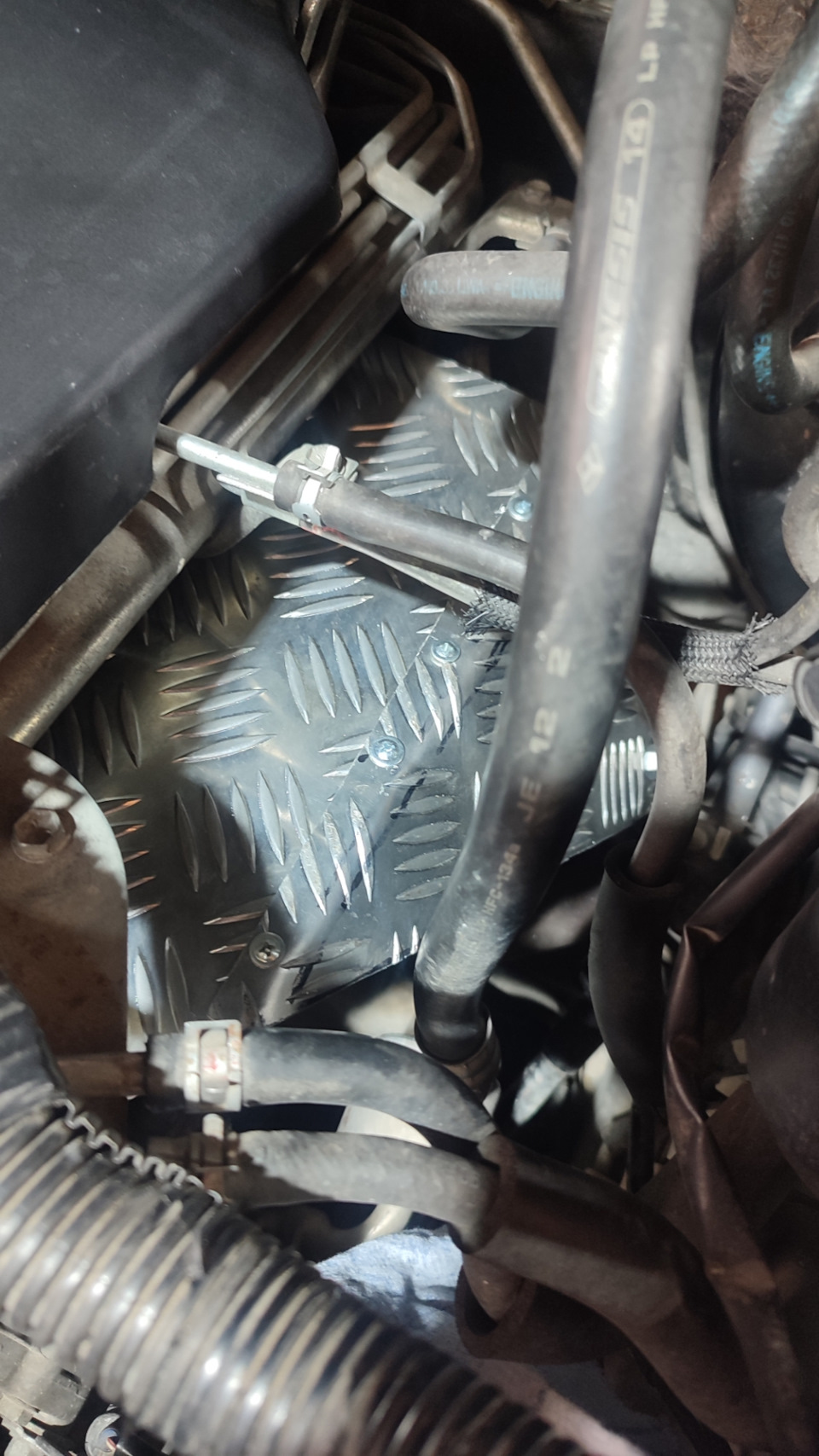 Тепловой экран (защита) выпускного коллектора — Suzuki Grand Vitara (2G ...