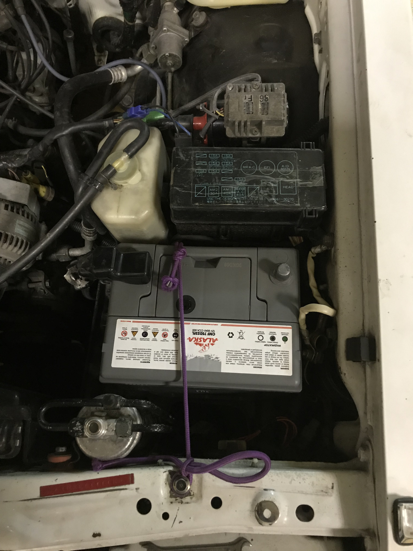 Аккумулятор на тойота корона. Corona 190 euro аккумулятор. Toyota carina аккумулятор. Toyota starlet аккумулятор. 4.