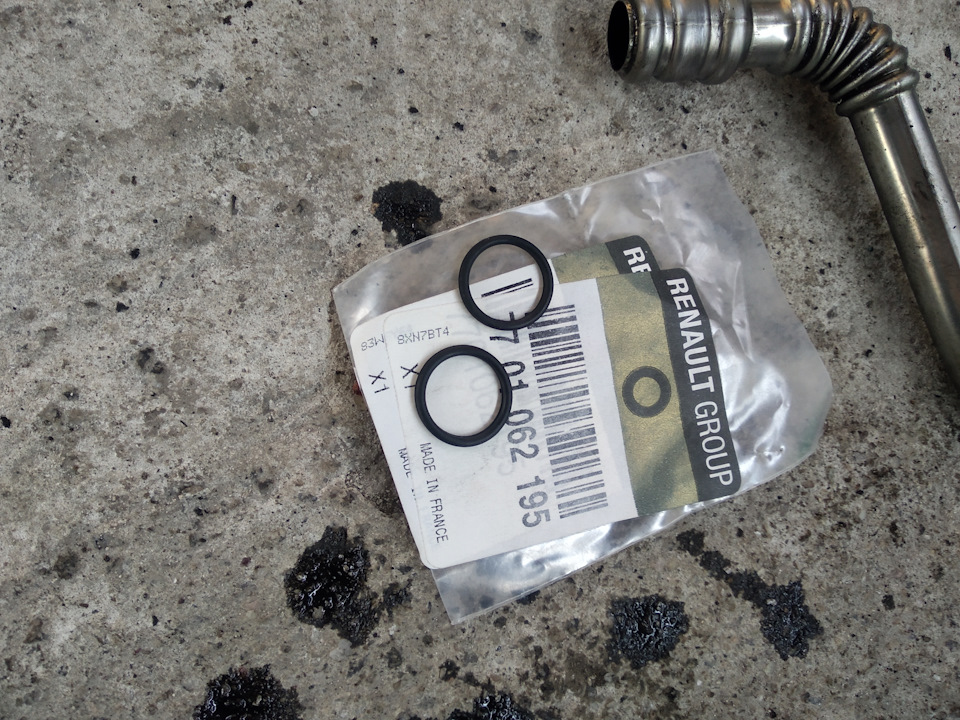 Слив масла с турбины. — Renault Laguna II, 1,9 л, 2002 года | своими ...