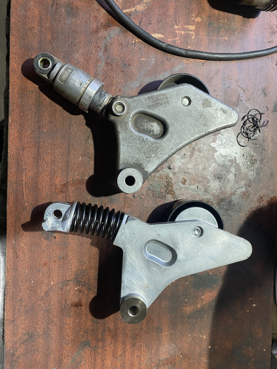 Сверху старый Снизу новый — Toyota Camry (XV40)