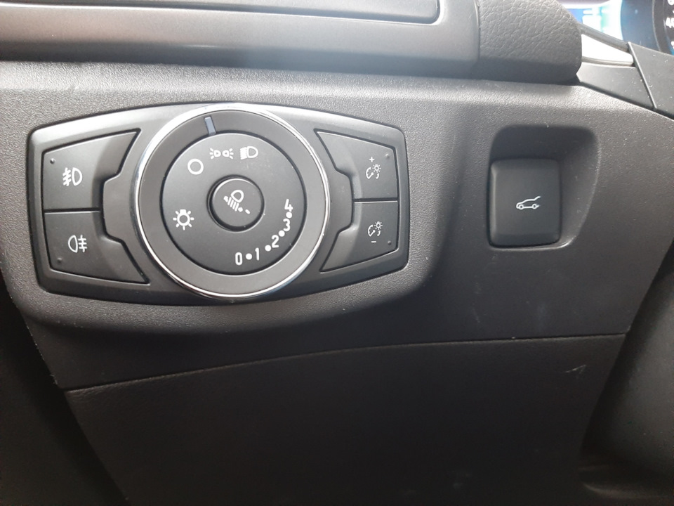 Установка кнопки открывания багажника из салона. — Ford Mondeo V, 2,5 л ...