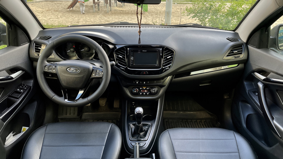 Молдинги салона — Lada Vesta, 1,6 л, 2017 года | аксессуары | DRIVE2