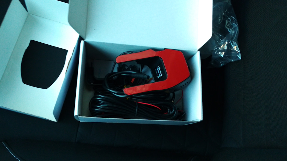 Установка скрытого видеорегистратора с подключение к блоку ...