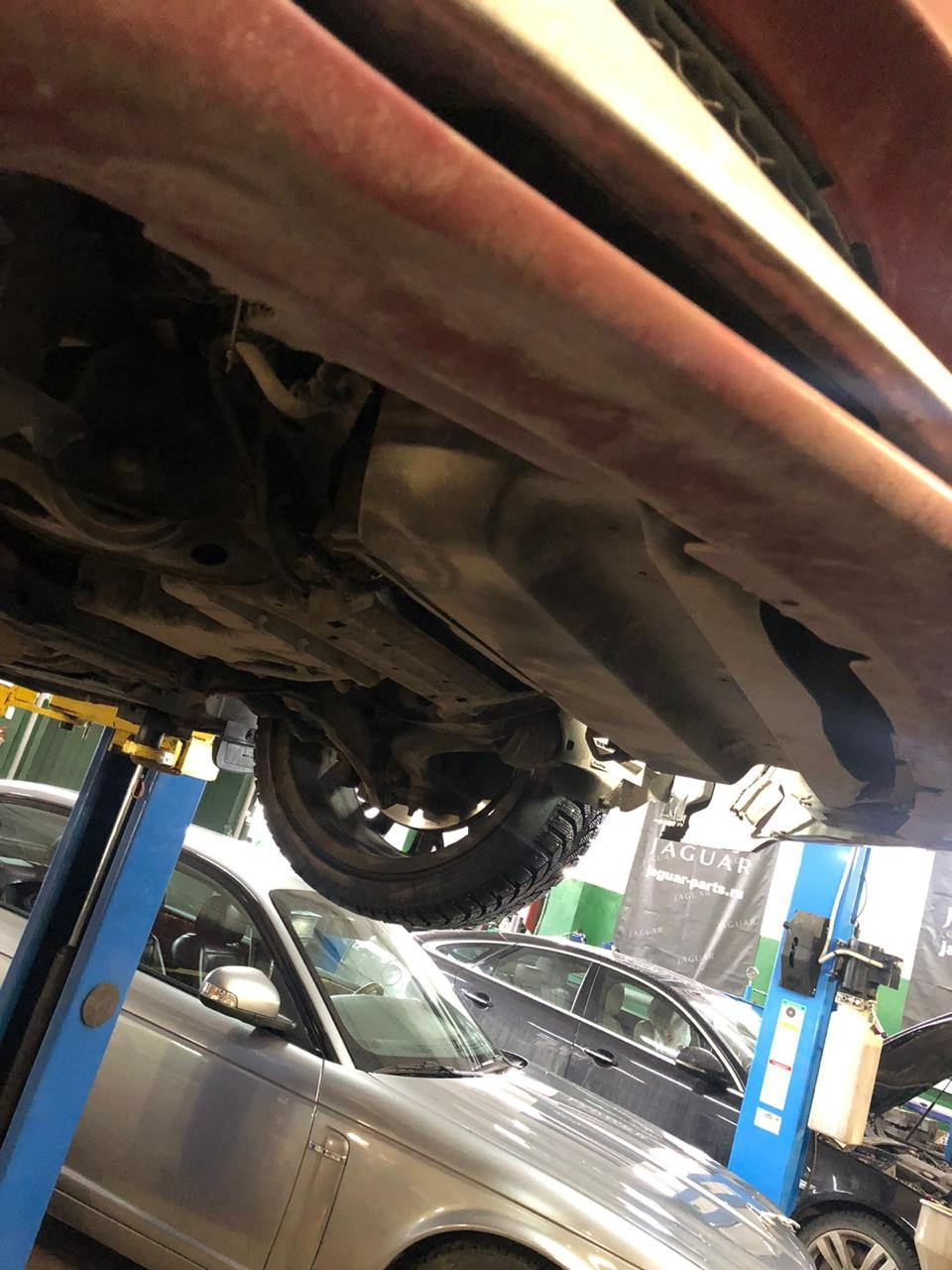 Jaguar XF установка пыльника переднего бампера — JAGUAR PARTS на DRIVE2