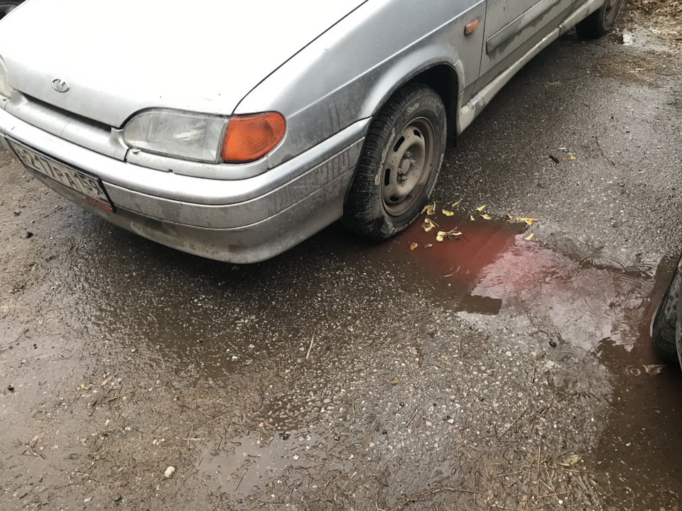 Лопнул нижний патрубок радиатора — LADA 2114, 1,6 л., 2010 года ...