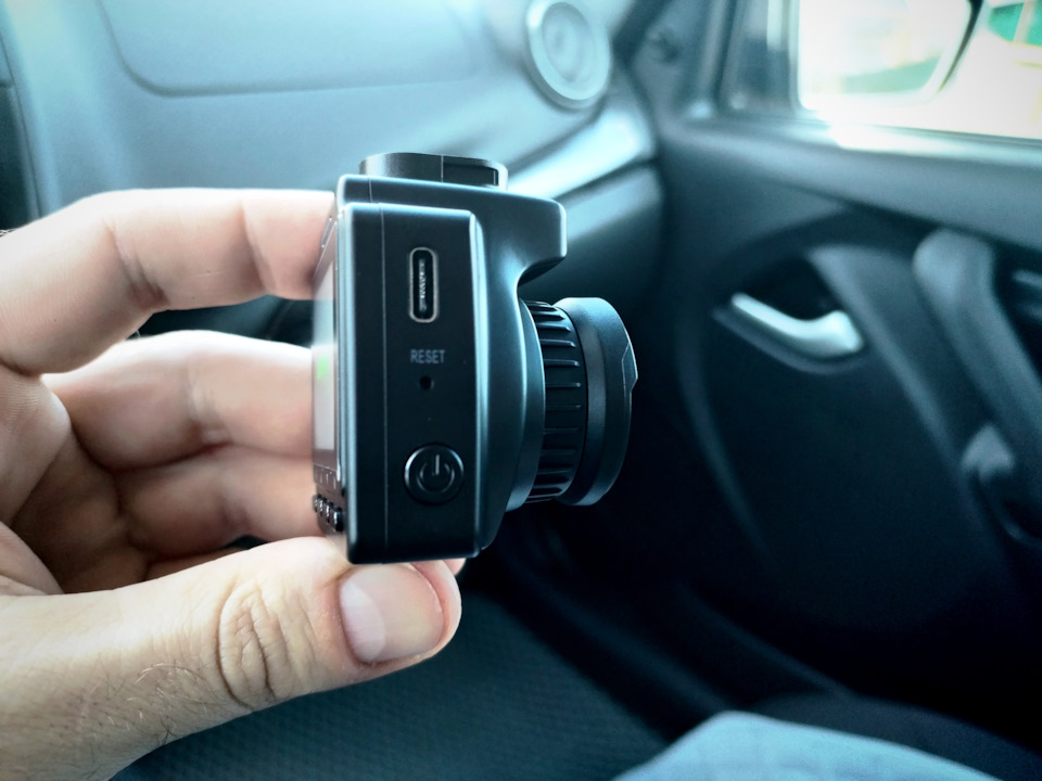 Маленький видеорегистратор с большими возможностями — Digma FreeDrive ...