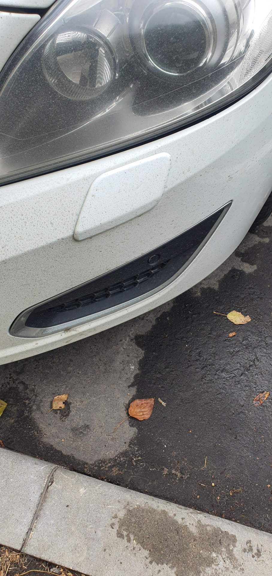 67. Крышка омывателя фары. Часть 2 — Volvo S60 (2G), 2 л, 2012 года ...
