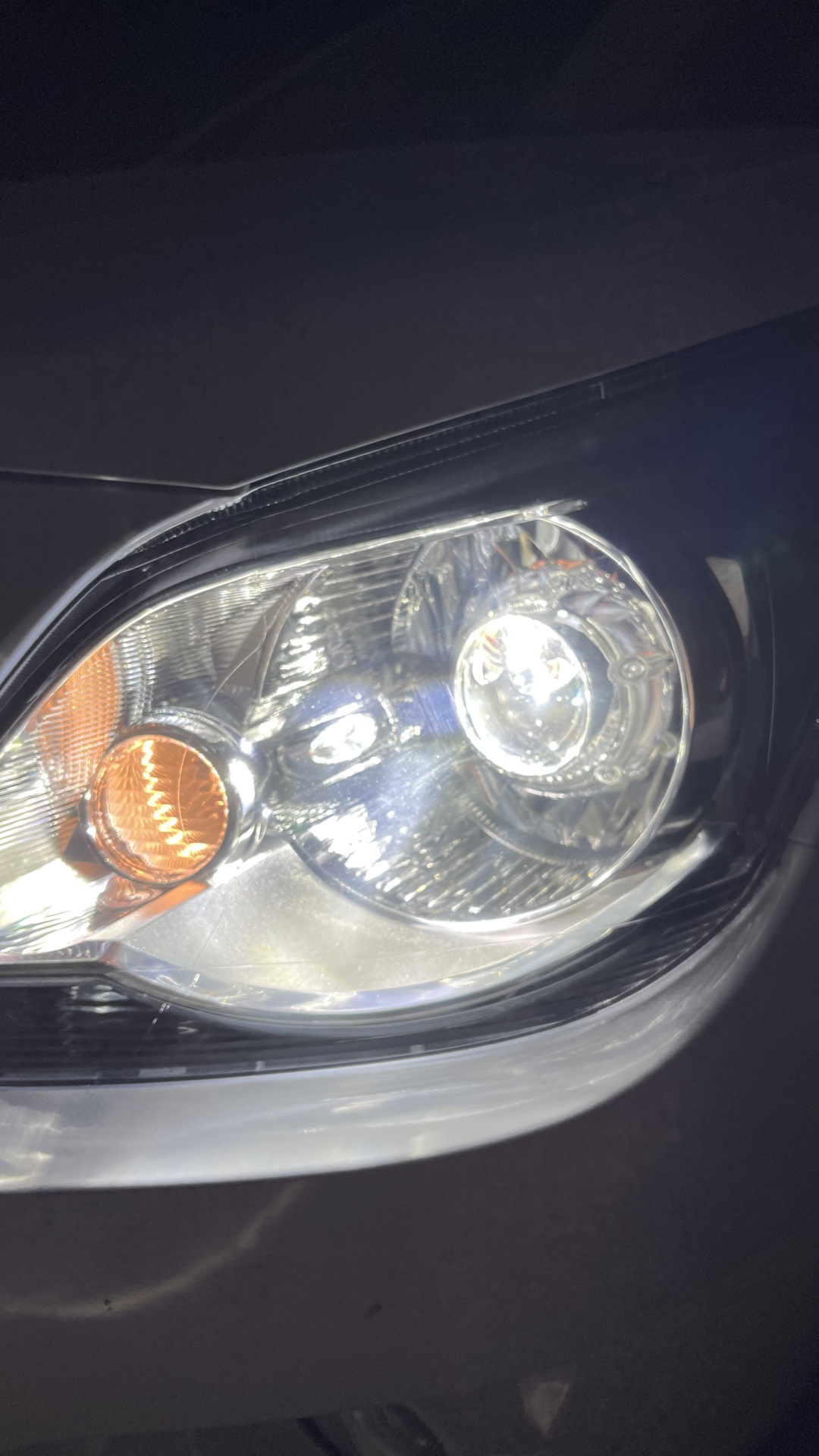 Chevrolet cobalt черные фары. Светодиодные фары шевроле кобальт. Шевроле кобальт линзы. Chevrolet cobalt реснички. Дхо шевроле кобальт.