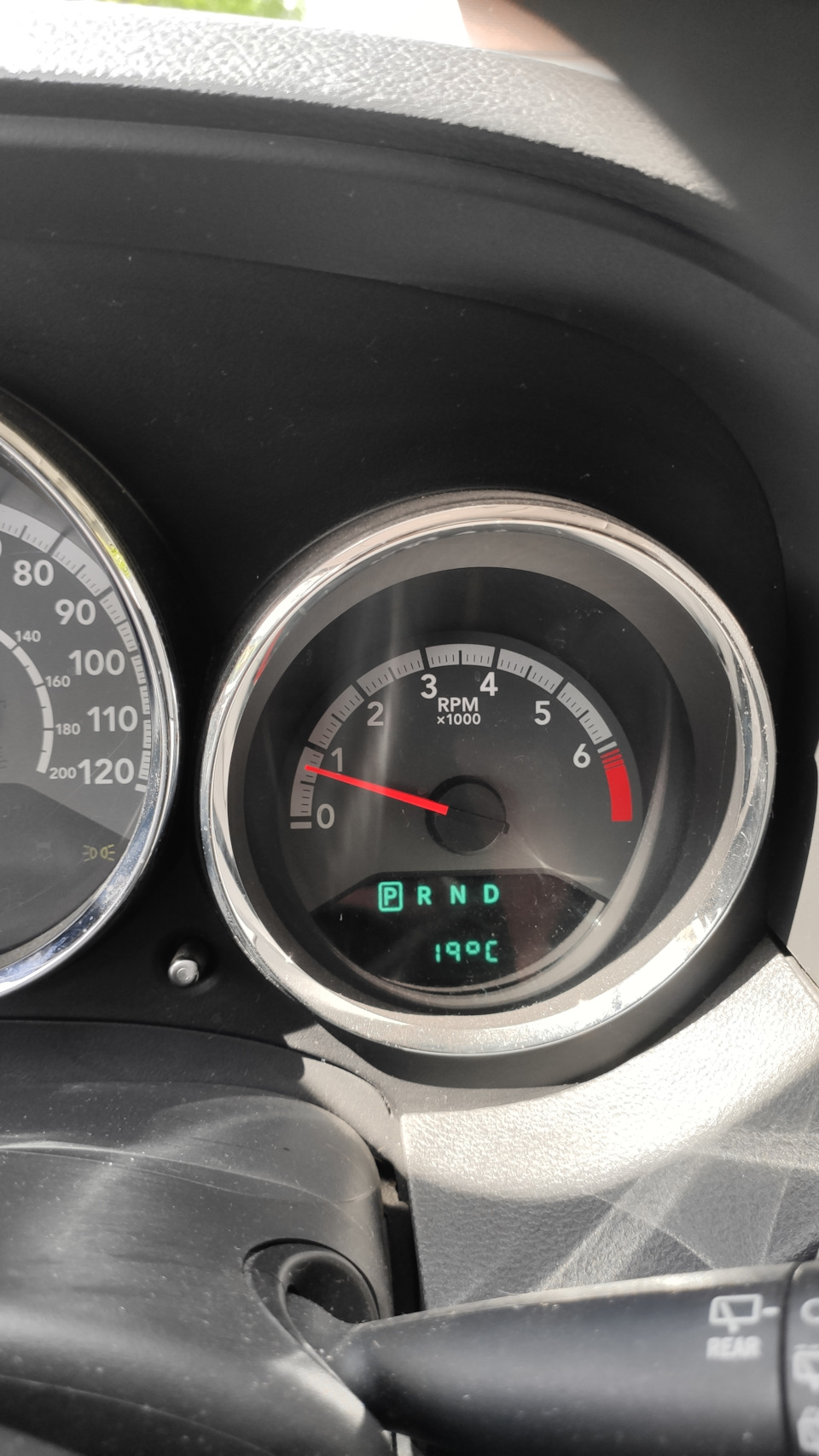 Смена температуры с Фаренгейта на Цельсий — Dodge Caliber, 2 л, 2011 ...