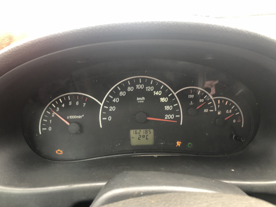 Бортовой компьютер №2 — Lada Приора хэтчбек, 1,6 л, 2009 года ...