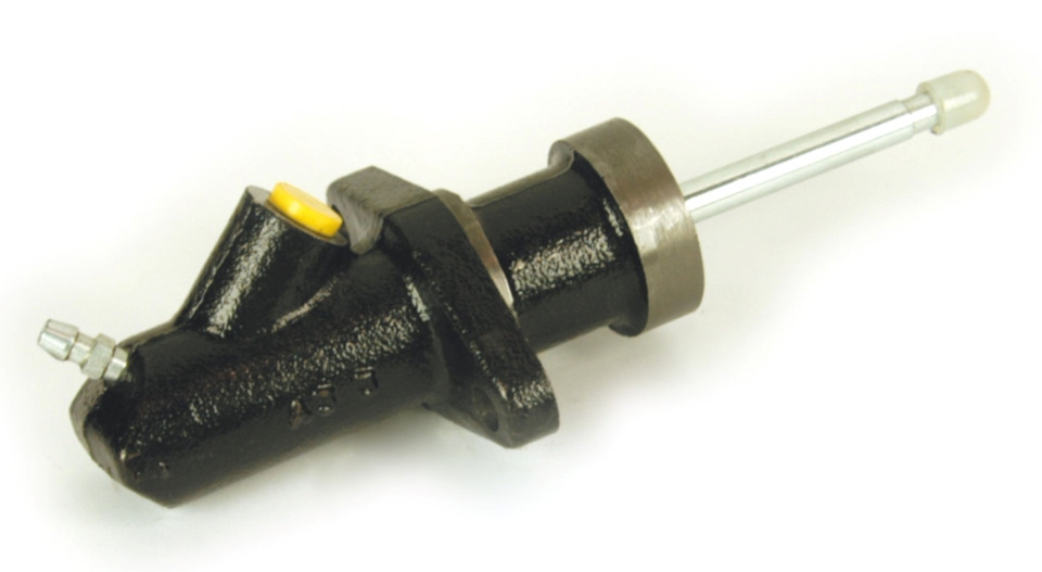 РЦС. Рабочий цилиндр Brembo. Прокачать сцепление то еще занятие, как повезет. Мы это сделали со второго раза. Тут главное чтоб шток попал в вилку, а не мимо. Первый раз у нас шток не попал в вилку и во время прокачки просто вылетел. Мы его искали в колоколе магнитом, дабы коробку не откручивать. Нашли шток, сняли цилиндр, вставили шток обратно и со второй попытки, при установке цилиндра попали в вилку. Прокачали. — Toyota Altezza