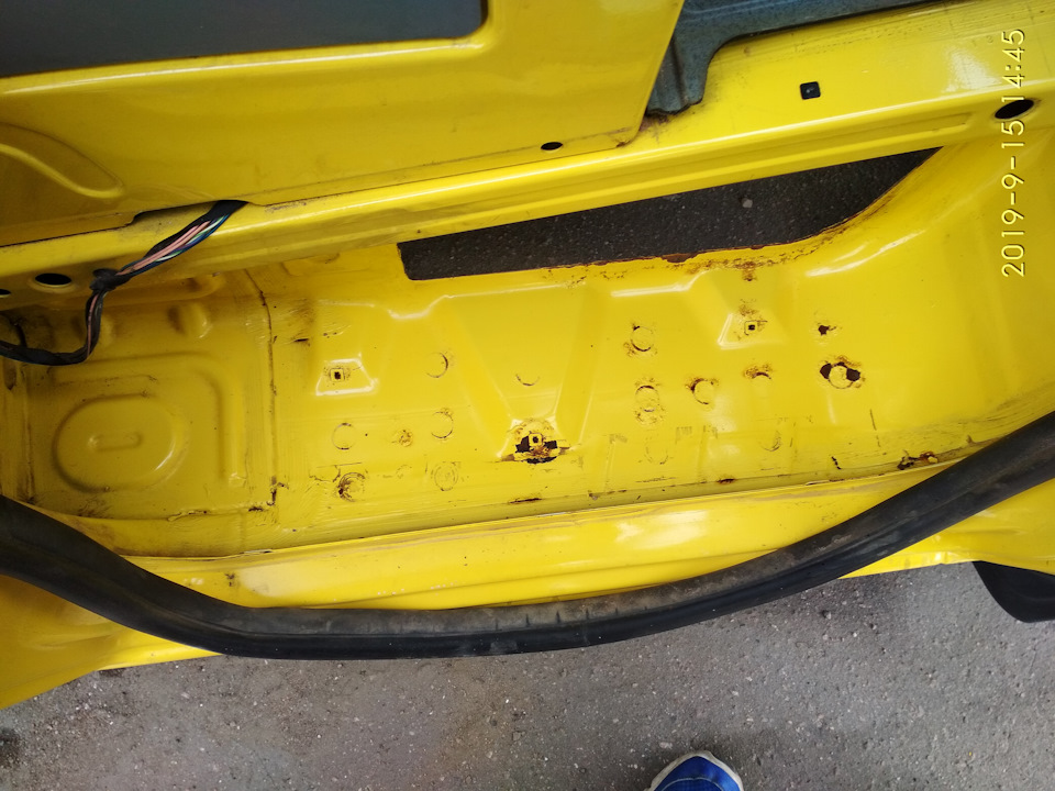 Вскрытие))). Ступеньки и порог. — MercedesBenz Sprinter (2G), 2,2 л