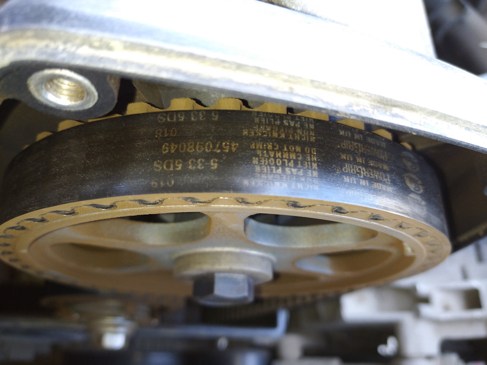 Здесь ремень не выпирает — Lada Kalina Cross