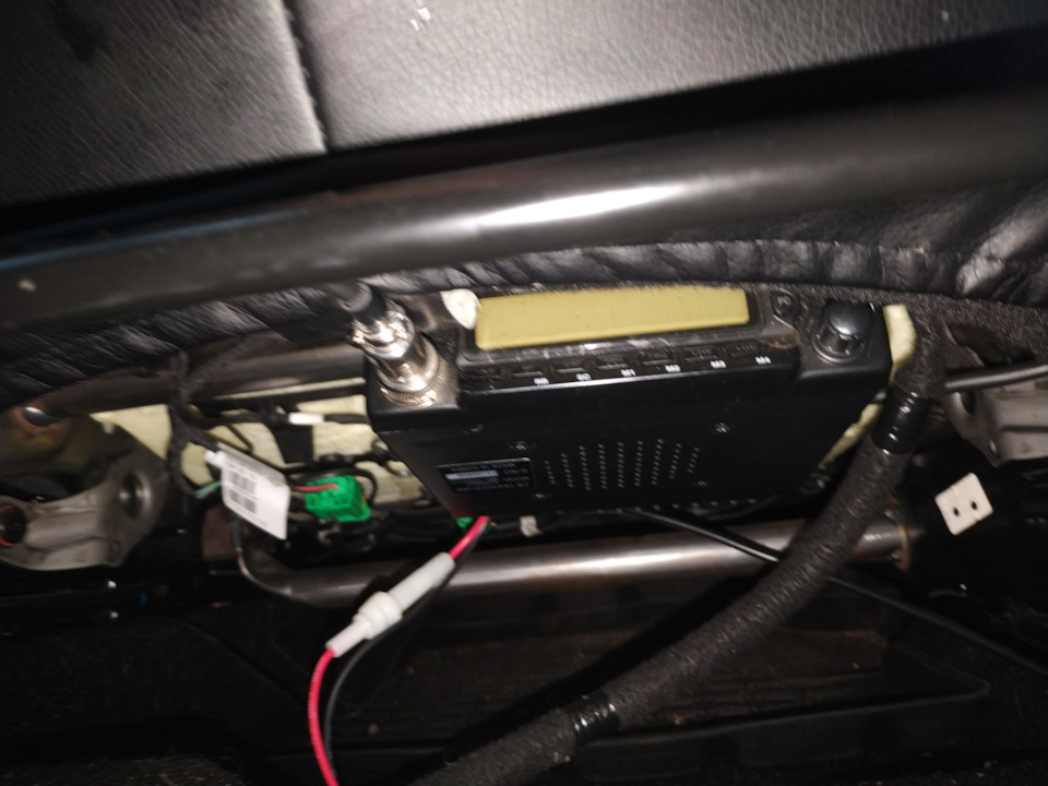 Крепление под Си-Би антенну! — Renault Logan Stepway, 1,6 л, 2019 года ...