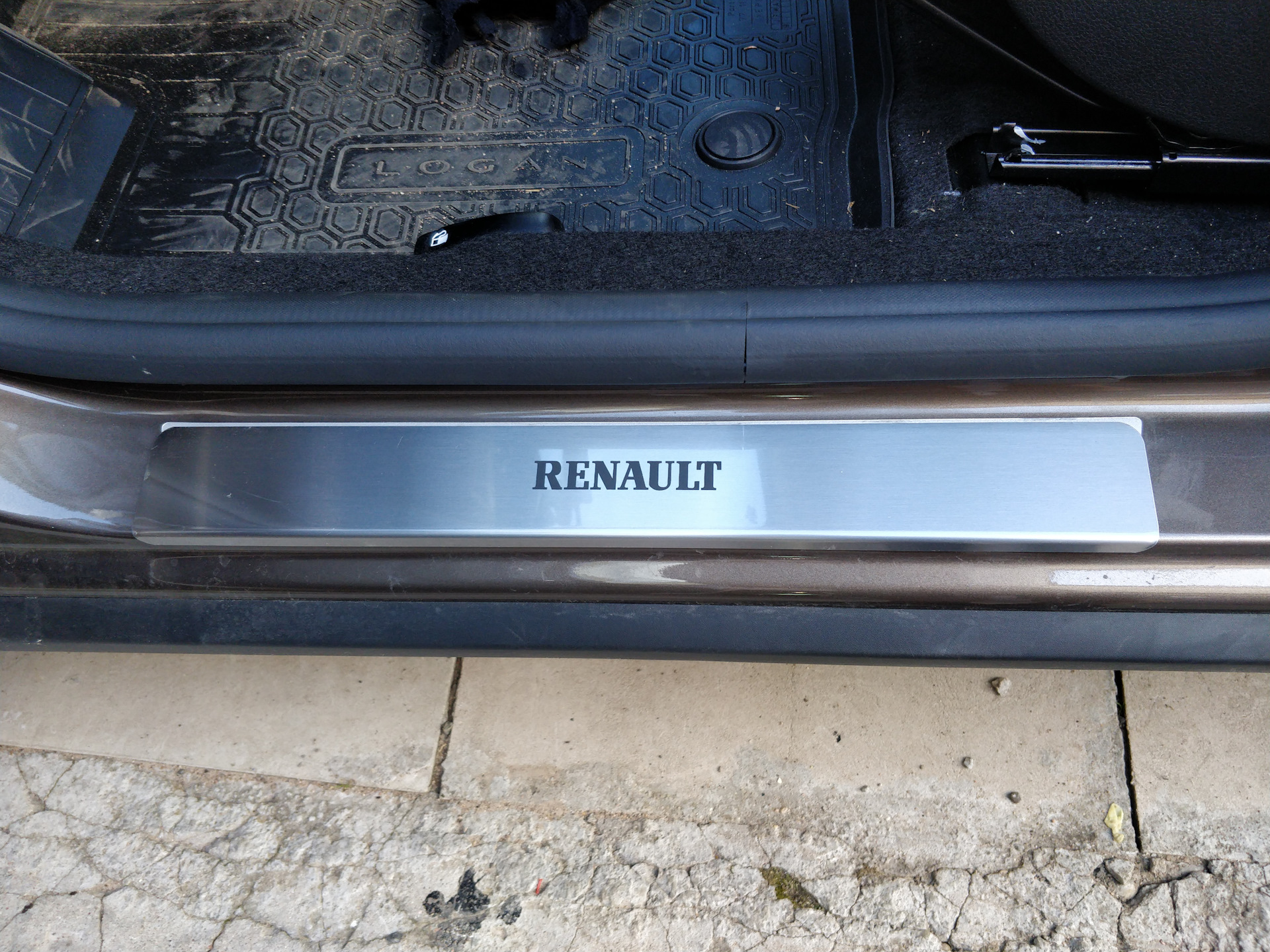 Пороги рено аркана. Пороги рено аркана. Левый порог renault grand scenic 3. 7711821869. Renault arkana.