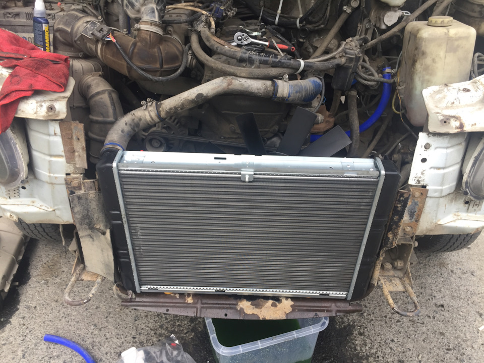 Камера заднего вида. — Toyota Hilux (7G), 3 л, 2014 года | электроника ...