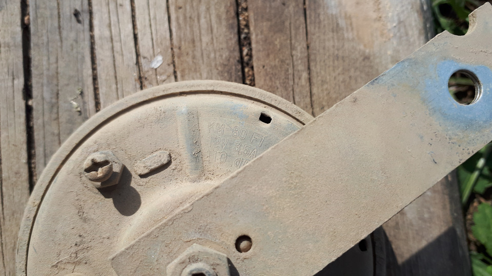 12V 3.5A — Mazda Bongo Friendee