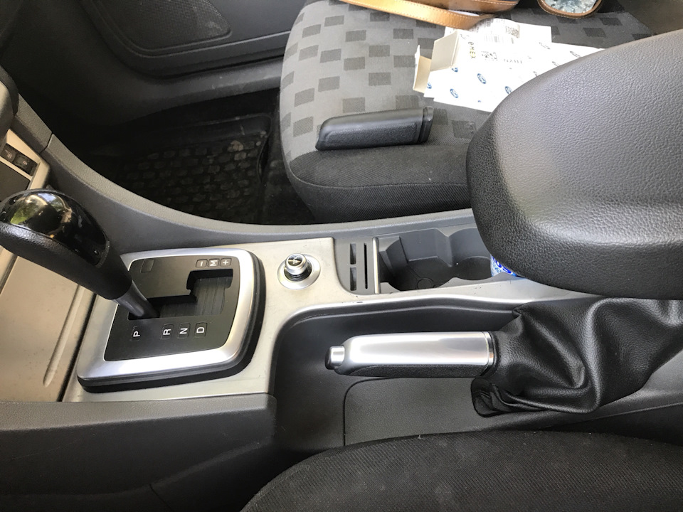 Замена ручки стояночного тормоза Форд Фокус 2 Рестайлинг — Ford Focus ...
